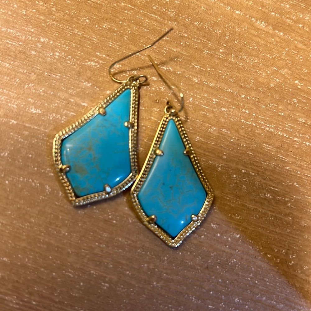 Kendra Scott teardrop earrings